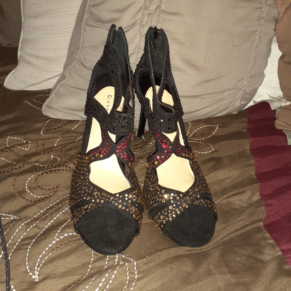 Gianni Bini Pumps
